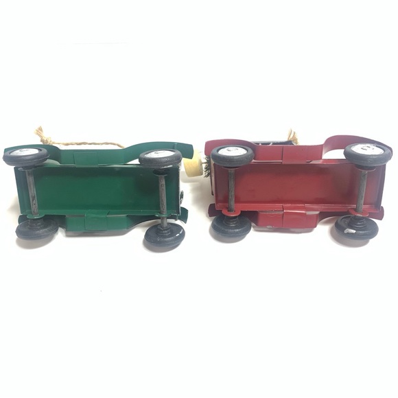 Set of old fashioned style cars ornaments. Red and green. - Picture 9 of 11
